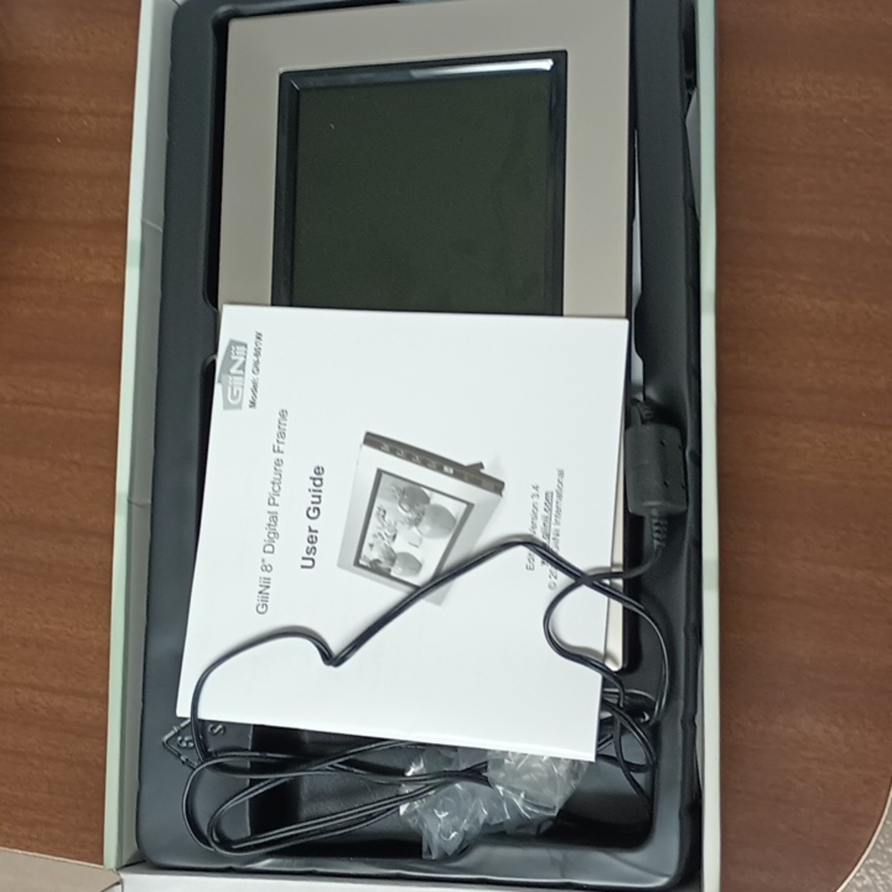 8" Widescreen Digital Picture Frame - Silver - Picture 8 of 8